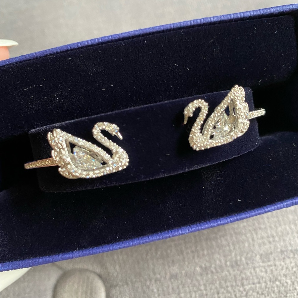 Swarovski Dancing Swan Bangle